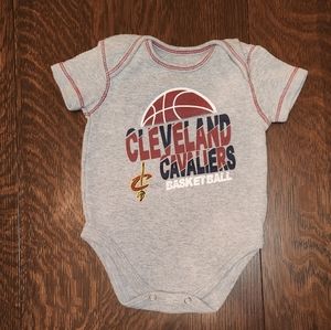 Cleveland Cavaliers 🏀 Basketball NBA Onesie Infant Size 3/6 months EUC $11